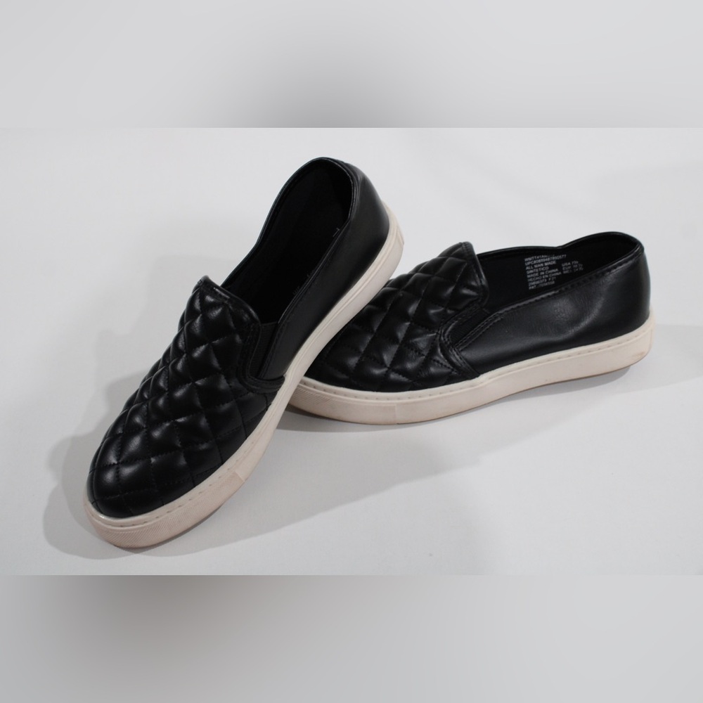 Time and Tru Women’s Shoes Color: Black w/White Soles Size:7.5